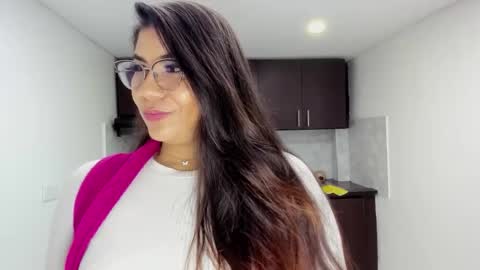 luna  online show from November 18, 11:22 am