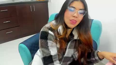 luna  online show from February 6, 11:20 am