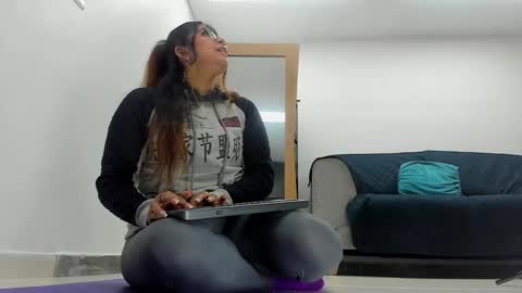 luna  online show from February 9, 11:25 am