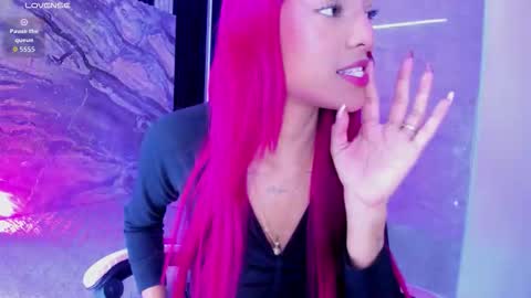 luna_ember online show from January 12, 8:36 pm