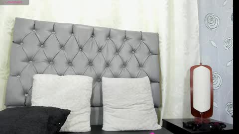 Snapshot of luna_evaa chatting on October 10, 3:39 pm Luna Eva online show from October 10, 3:39 pm