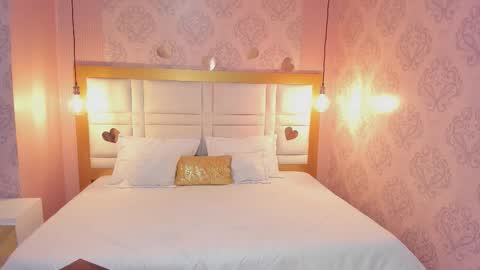 luna_hot_ass online show from January 16, 8:05 pm