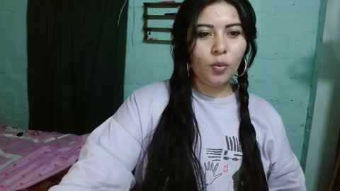 luna_india online show from January 25, 1:43 am