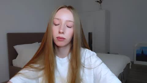 Snapshot of luna_insanity chatting on January 25, 8:00 pm Luna online show from January 25, 8:00 pm