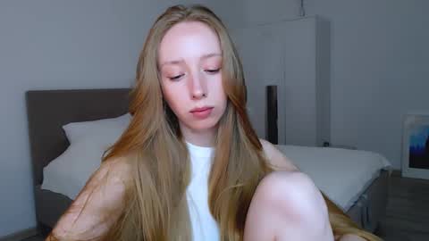 Snapshot of luna_insanity chatting on February 26, 7:08 pm Luna online show from February 26, 7:08 pm