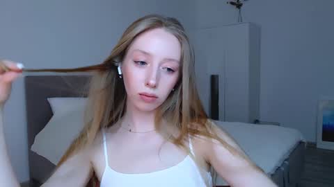 Snapshot of luna_insanity chatting on January 9, 9:16 pm Luna online show from January 9, 9:16 pm