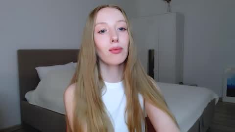 Snapshot of luna_insanity chatting on March 5, 8:12 pm Luna online show from March 5, 8:12 pm