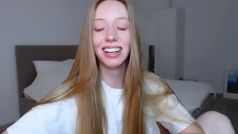 Snapshot of luna_insanity chatting on January 13, 8:15 pm Luna online show from January 13, 8:15 pm