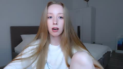 Snapshot of luna_insanity chatting on February 19, 8:31 pm Luna online show from February 19, 8:31 pm