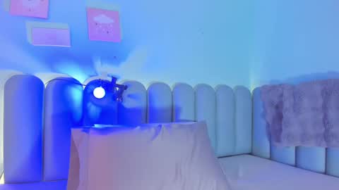 luna_kiss18 online show from September 11, 2:06 pm