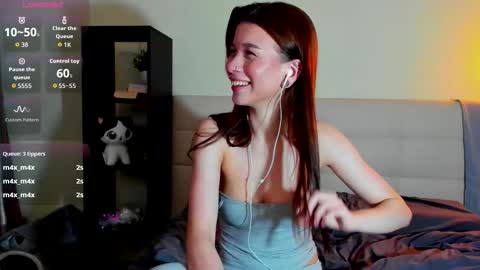 Hi everyone my name is Tina   online show from February 19, 10:08 pm