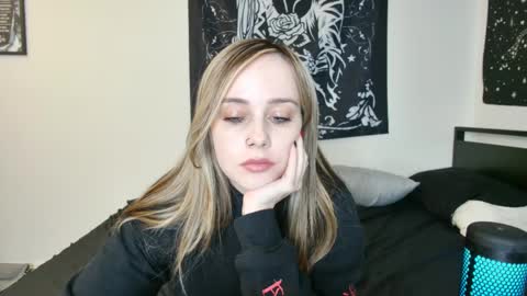 Snapshot of luna_lovelyy chatting on September 26, 4:32 am Luna online show from September 26, 4:32 am