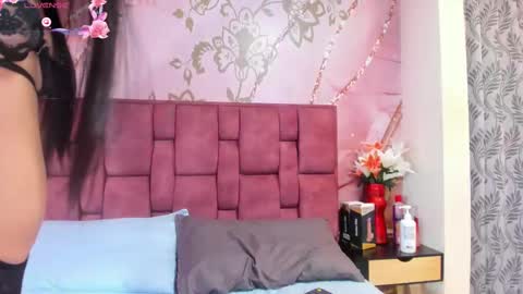 Snapshot of luna_maisonn chatting on October 18, 8:54 pm LUNA online show from October 18, 8:54 pm