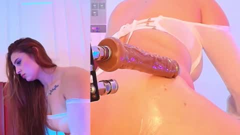 Snapshot of luna_monroe_ chatting on October 27, 11:17 am online show from October 27, 11:17 am