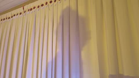 L U N A   Try my private  online show from October 5, 12:10 pm