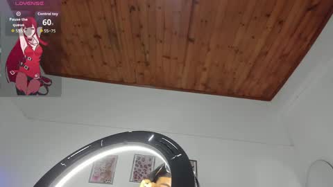 luna_velveth1 online show from April 9, 10:31 am