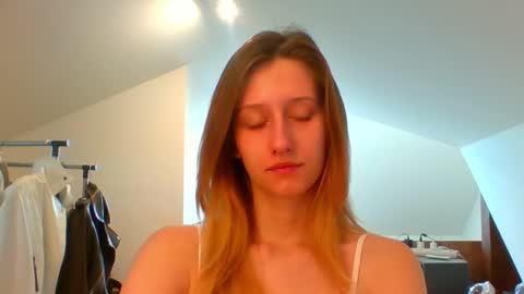 Snapshot of luna_xsensual chatting on February 28, 7:58 am L U N A online show from February 28, 7:58 am