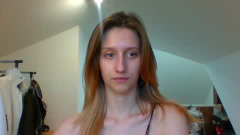 Snapshot of luna_xsensual chatting on January 29, 2:42 pm L U N A online show from January 29, 2:42 pm