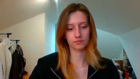 Snapshot of luna_xsensual chatting on February 5, 2:48 pm L U N A online show from February 5, 2:48 pm