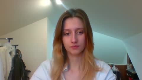 Snapshot of luna_xsensual chatting on January 17, 2:39 pm L U N A online show from January 17, 2:39 pm