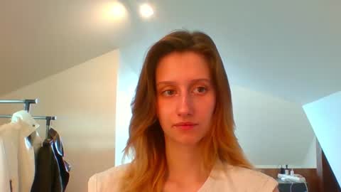 Snapshot of luna_xsensual chatting on February 21, 7:55 am L U N A online show from February 21, 7:55 am