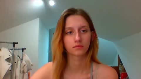 Snapshot of luna_xsensual chatting on December 2, 2:50 pm L U N A online show from December 2, 2:50 pm