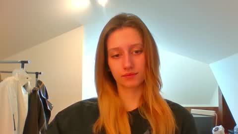 Snapshot of luna_xsensual chatting on February 26, 7:55 am L U N A online show from February 26, 7:55 am