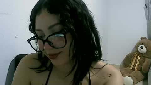 Snapshot of lunaa_sub chatting on February 3, 1:09 am lunaa_sub online show from February 3, 1:09 am