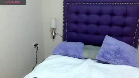 Snapshot of lunadread chatting on October 31, 12:20 pm Luna Dread online show from October 31, 12:20 pm