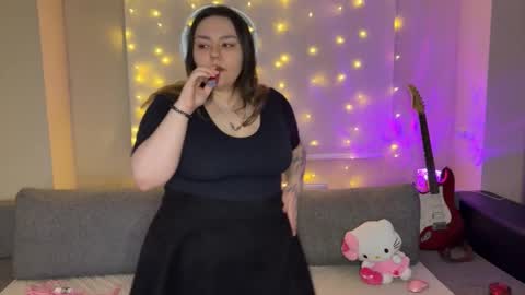 Hi  im Dirrie ntmu  online show from February 21, 7:36 pm