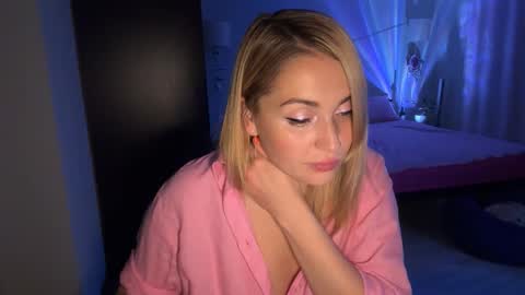 Lana online show from October 31, 11:20 pm