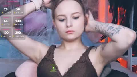 Luna online show from October 24, 3:52 pm