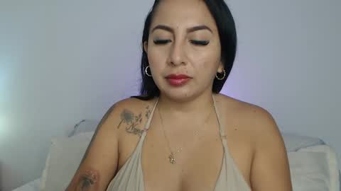 L U N A online show from May 8, 1:58 pm