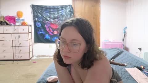 lunaquinn45 online show from December 4, 2:31 am