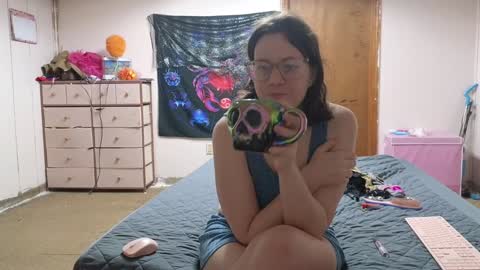 lunaquinn45 online show from December 9, 11:24 pm