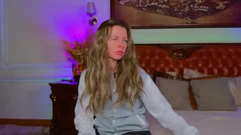 Luna Rishi online show from November 17, 6:14 am