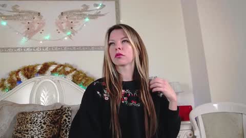 Snapshot of lunarishi chatting on December 29, 6:03 am Luna Rishi online show from December 29, 6:03 am