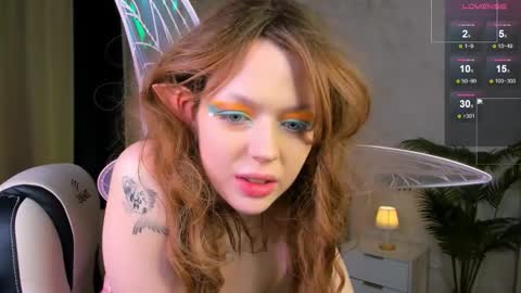 Snapshot of lunarlily7 chatting on October 26, 7:26 am Lily online show from October 26, 7:26 am