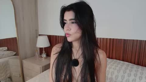 Luna Rousse online show from February 3, 7:29 pm