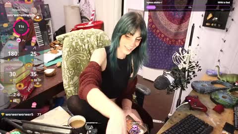 ..LunaSparkles. online show from December 14, 6:02 am