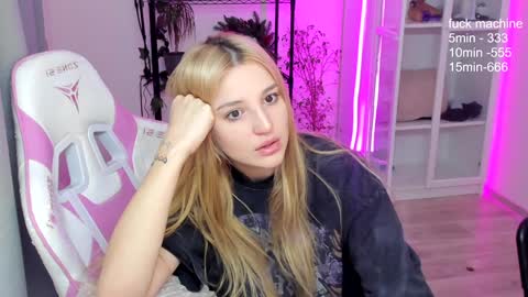 Kate online show from December 7, 11:45 pm