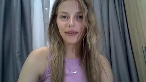 Luna  online show from September 12, 8:38 pm