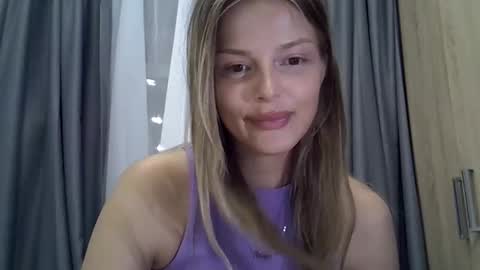 Luna  online show from September 16, 7:44 pm