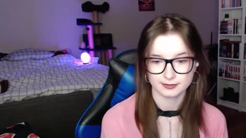 LunaXcherry online show from March 30, 6:18 pm