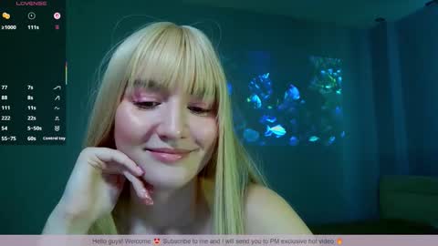 Snapshot of lunaxloverx chatting on September 11, 3:34 pm LunaXLoverx online show from September 11, 3:34 pm