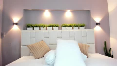 Snapshot of lunnablake chatting on October 16, 5:10 am L U N N A online show from October 16, 5:10 am