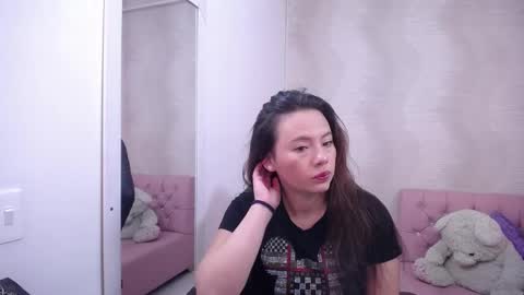 Snapshot of lunnadoll chatting on March 11, 2:53 am Katty what ever do you want on my pv is for extra tokens minimi 250 tks ty u for understand online show from March 11, 2:53 am