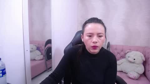 Snapshot of lunnadoll chatting on March 12, 3:02 am Katty what ever do you want on my pv is for extra tokens minimi 250 tks ty u for understand online show from March 12, 3:02 am