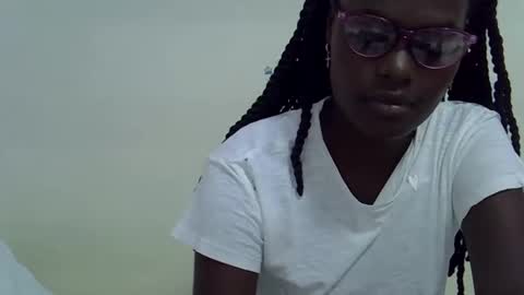 sweet girl online show from February 11, 11:44 pm