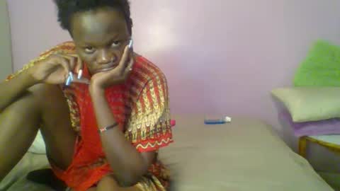 Snapshot of luscious_cuvy chatting on October 14, 7:44 am luscious online show from October 14, 7:44 am